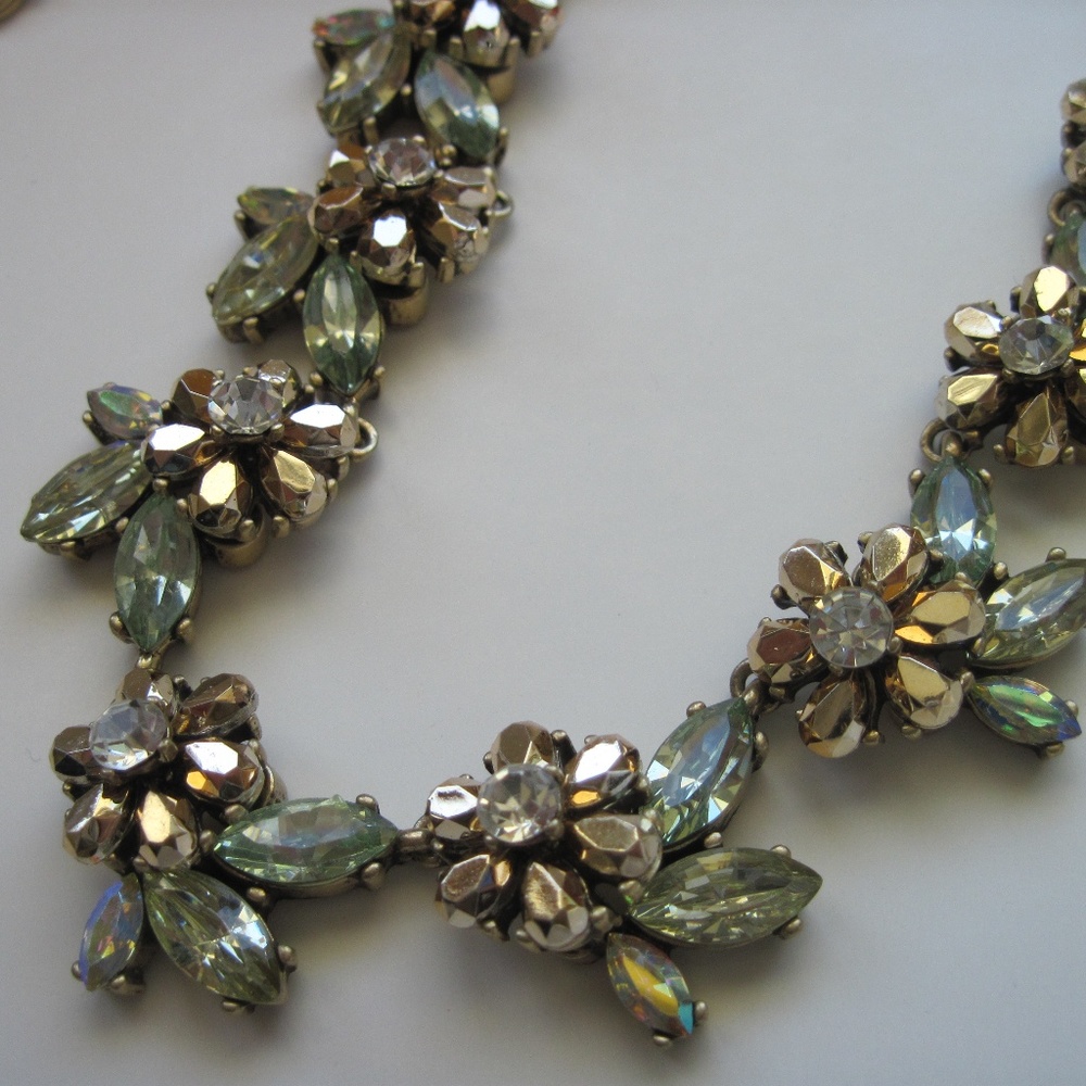 FINAL DAY Modcloth Crystal Statement Necklace Gold